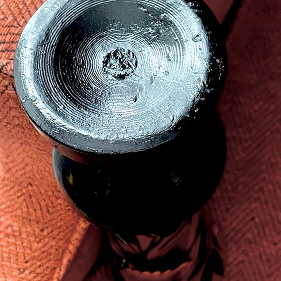 Wooden Hand Turned Hand Painted Scarlet Macaw Vase. - Picture 6 of 9